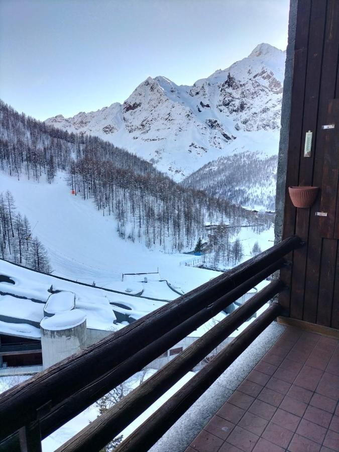 Cervinia Apartments เบรยล์-แชร์วิเนีย ภายนอก รูปภาพ